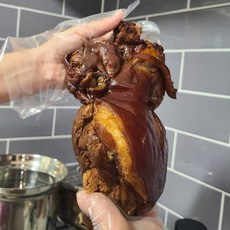 동해를보내다 만화고기 100% 30년전통 씨간장 앞다리 뜯어먹는 왕족발, 2개, 1.3kg