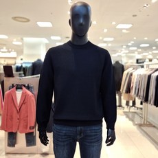 바쏘 블랙 컬러 면 스판 라운드넥 남성니트