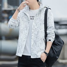 迷彩防潑水外套 衝鋒外套 迷彩衝鋒衣 薄外套男 防風外套 叢林迷彩 機能外套 騎士外套 連帽外套 風衣外套