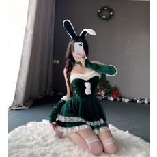 深綠色天鵝絨兔女郎裝扮，派對角色扮演服裝，性感可愛造型，主題變裝派對首選，展現迷人曲線