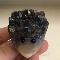 天然紫水晶原礦刺蝟小雕件（原礦一體成型雕刻），獨特造型，安全無毒，打造舒適玩樂空間, 1個