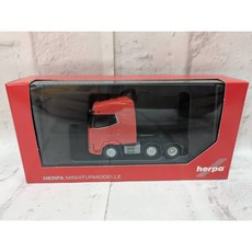 Herpa DAF XG 6x2 3軸曳引車 模型 H318983 交通紅, 1個