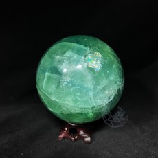 мσσи_нασ 螢石球 9.5公分松綠風水球 羽毛千層螢石 帶彩虹光與星空光 附贈燈座, 1個