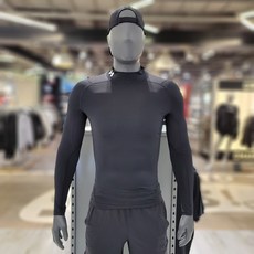 [언더아머] NC강남점 가볍고 내몸에 꼭 맞는 최고의 운동복 남성 HeatGear 아머 컴프레션 모크 긴팔 티셔츠 블랙 1369606-[001]
