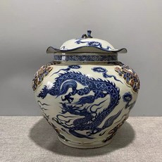 青花釉裏紅捏花龍紋荷葉大蓋罐 高33.5cm 直徑33cm, 如圖所示