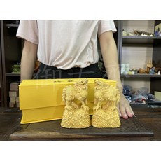 御古齋 精選美國檜木精雕麒麟一對 風水擺件 事業昌隆 鎮宅辟邪 開運招財, 1個, 棕色