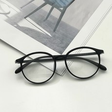 Fee 輕盈圓框素顏造型眼鏡 無度數塑膠鏡框 經典黑、冷茶、透明框多色