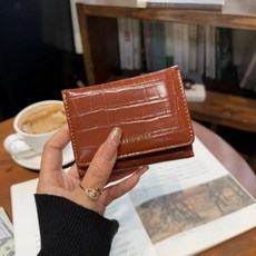 鱷魚紋小錢包女短款高顏值新款小衆簡約百搭摺疊搭扣卡包零錢夾