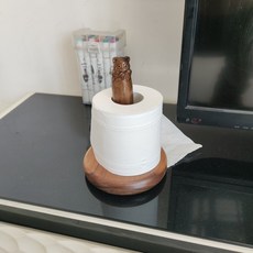 新竹發出 長短熊貓紙巾架捲紙架廚房立式紙巾架捲紙架桌面卡通創意黑胡桃實木捲紙架擺件新款, 1個, 黑衚桃短款熊貓捲紙架