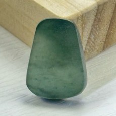 采禪手作 危地馬拉翡翠A貨 無事牌 A931 尺寸約20.3x14x3mm, 1個