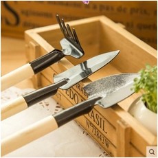 【微景小舖】土園藝工具三件套迷你園林工具小鐵鏟/耙/鍬 原木色三件組 植物盆栽種花必備 樹脂造景擺件DIY組裝, 1個, 原木色