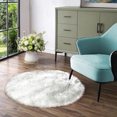 Latepis 브라운 베이지 5.1x12.7cm(2x5인치) 세탁 가능한 작은 러그 인조 양가죽 모피 푹신한 샤그 거실 침실 기숙사 플러시 귀여운 방 장식 234625, 흰색과 회색 팁