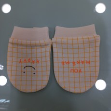 아가방 무형광오가닉 손싸개 ~~ 웃는 모습이 귀여운 스마일 손싸개 ~ 갓난아기의 연약한 손보호및 아기 손톱으로 얼굴상처보호