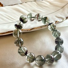 頂級巴西千層綠幽靈老料手珠13.5mm 天然水晶 透料 事業正能量 招財 綠幽靈 現貨實拍