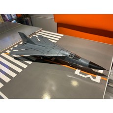 Hobby Master 1:72 HA3027 F-111 Aardvark 戰鬥機模型, 1個