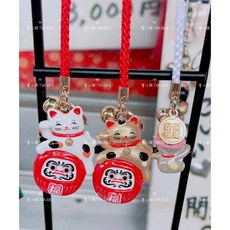 招財貓御守吊飾 今戶神社金運御守 錢財御守 除厄御守 開運御守 貓咪戀愛御守 三連貓御守吊飾 平安御守 祈福平安御守 開運必備, 1個, 招財貓抱達摩鈴鐺御守吊飾(金)