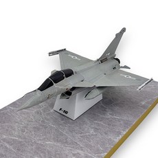 紙紮F-16戰鬥機, 1個