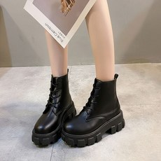 여성 볼드하고 청키한 스트릿무드 레이스업 통굽워커+새론무역Shop