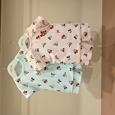 [아가방]강남점*디즈니베이비 귀여운 미키패턴 반팔실내복세트/가볍고 부드러워 편안하게 입기좋은 실내 상하세트