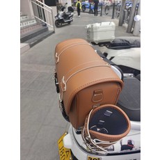 자토바이 가방 전기자전거 액세서리 오토바이 백 헬멧 보관함, 1개, 1_브라운 테일백 반헬멧 보관