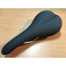火雞TtH 英國 fabric 超質感超輕 Ti 鈦弓座墊 座椅 坐墊 245g, 1個