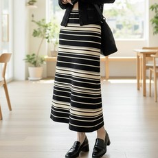 스토리원 WM-FWSK036 여성 스트라이프 니트 롱 스커트
