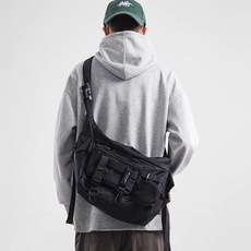 機能潮牌斜挎包 男生工裝街頭單肩包 運動騎行背包 通勤包包 側背斜背包 男生包包 日系帆布大容量爸爸 工裝包, 黑色三合一(3個包)