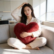하트쿠션 인테리어쿠션 소파 인조 퍼쿠션 집들이선물, 레드