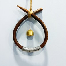 모모커머스 행운을 가져다주는 소코뚜레 현관종 문종 집들이/개업/이사 선물_2컬러, 은색_아래 다지인_소