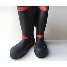 TANAKA幸福漁具 巨物長筒釘鞋可換鞋底，防滑耐磨，長筒防水設計，釣魚釘鞋, 3L