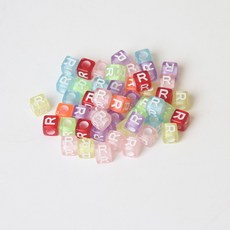 브롤리 알파벳 사각형 투명 비드 단일 문자 DIY 보석 액세서리 우정 팔찌 목걸이 재료, 6x6mm 사각 편지 구슬 50pcs / pack 구멍, 알파벳 R
