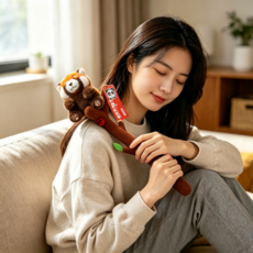 부드러운 판다 인형 마사지 스틱 스트레스 해소 일상 소품 직장인 선물, 1개, 다크브라운+오렌지, 45cm