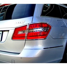 Benz S212 Wagon 09-13 E350 E400 E500 E63 鍍鉻銀 後燈框飾貼, 1個