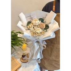 52朵永生玫瑰乾燥花大花束，情人節/母親節/畢業花束首選，傳遞永恆愛意與祝福