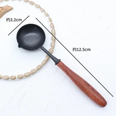 나무 손잡이가 있는 왁스 방지 스푼 밀봉 래커 입자 가열 및 녹이기 쉬운 세척, 03 H