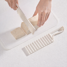 (1+1) 부스러지지 않는 깔끔한 두부 채칼 묵칼 물결칼, 1세트, 화이트