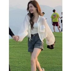 女生夏季薄款防曬外套 短版透氣休閒開衫外套