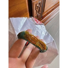 Alice A貨 紅翡老三彩玉鐲 藍水綠底 翡翠玉鐲 17.5 (橢圓17) 贈鑑定書, 1個