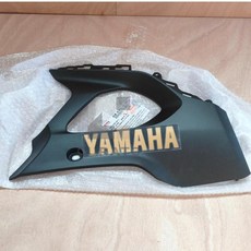 Yamaha R15 V4 下導流罩 側殼 側蓋 BCW-XF838-00-P5 BCW-XF839-00-P5 黑金, 1個, 右邊