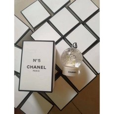 CHANEL N°5 迷你香水瓶水晶球吊飾 限量款車用掛飾 附禮盒, 1個, 白