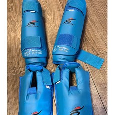 子甄彣璟 空手道護脛護腿套 跆拳道散打搏擊訓練護腿腳護具, 1個, M-藍色, 藍色