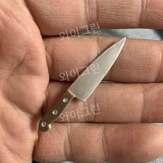 리얼 벌크업 인치 군용 플라스틱 모델 칼 해머 무기 장식 장난감, F, 1개