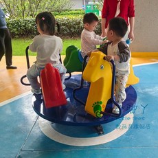 야외 회전 목마 유치원 놀이 터 기구 스윙 펜션, 3인용 회전목마 120x90 3인용
