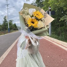 成品禮盒混搭向日葵玫瑰花束仿真香皂花永生小清新畢業禮物送人, 奶茶白五朵,櫥窗款送燈推薦, 1個