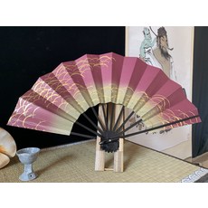 紫底貼金箔扇面 飾舞扇子, 如圖所示, 1個