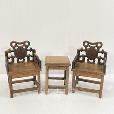 【御古齋】雞翅木鏤空雕福字太師椅小桌椅模型，精選實木小家具模型，居家櫥窗裝飾擺件，精緻太師椅小擺件, 1個, 棕色