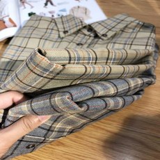 여성 체크 무늬 칼라 셔츠