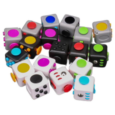 FC解壓方塊 (尺寸: 2.8*2.8*2.8CM), 顏色隨機, 1個