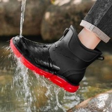 短筒雨靴，防水防滑耐磨，舒適安全，三色可選，男女適用
