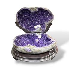 天然紫水晶洞擺件，晶體閃耀，提升空間美感，帶來寧靜能量, 紫色